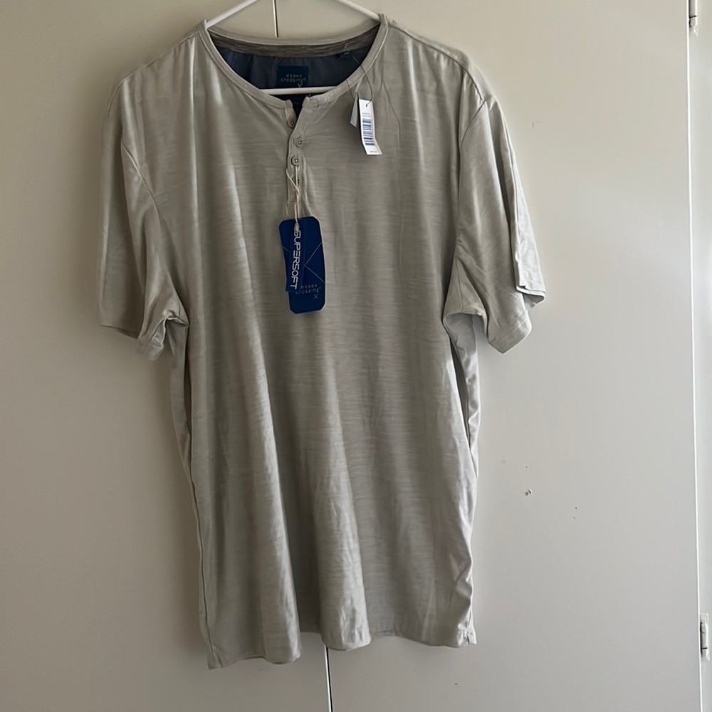 Unisex Essex Crossing Super Soft plus size shirt